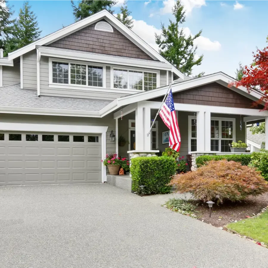 shutterstock_473306311-house-2a18be9b-1920w-qjptx3 deslerpainting